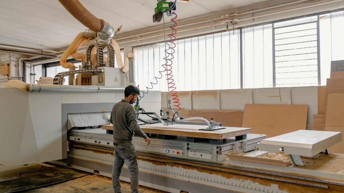 lavorazione legno CNC